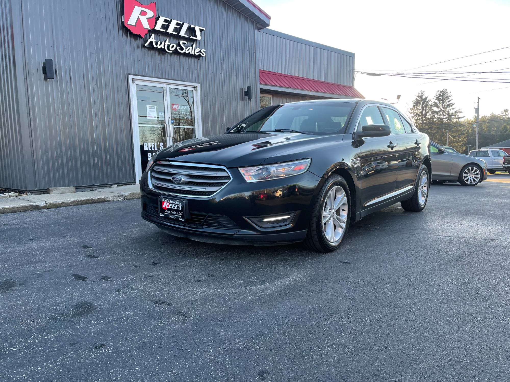 photo of 2013 Ford Taurus SEL FWD